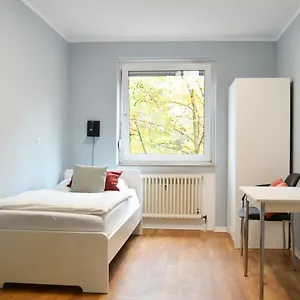  Otel 1, 2, Sleep Messe Almanya
